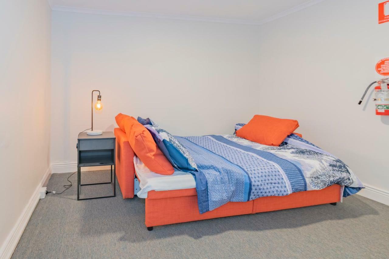 4 Bedroom House - Hobart Cbd - Free Parking - Free Wifi Экстерьер фото
